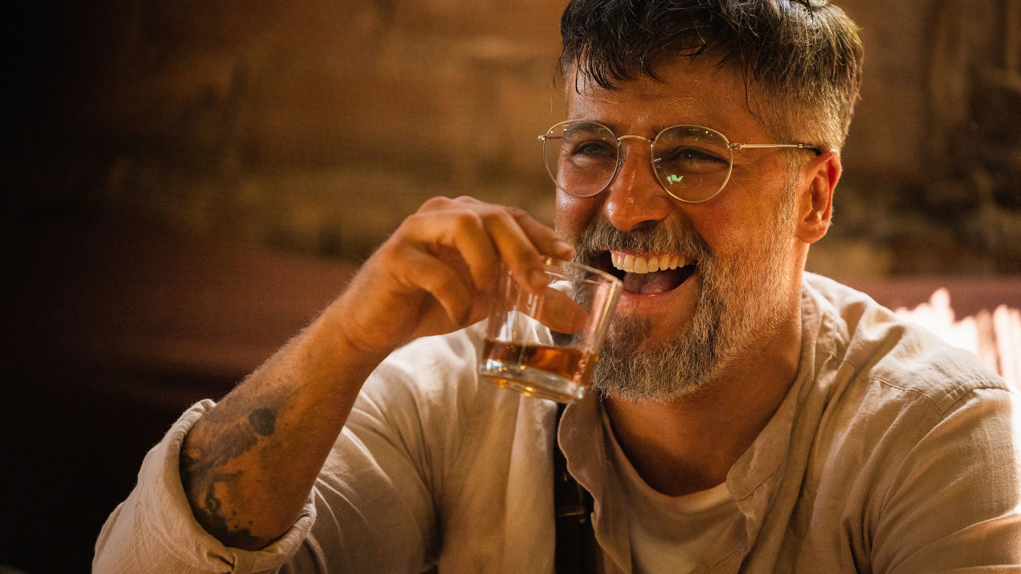 Bruno Gagliasso vuelve a meterse en el papel del narcotraficante brasileño Joao para la segunda temporada de 'Operación Marea Negra'.