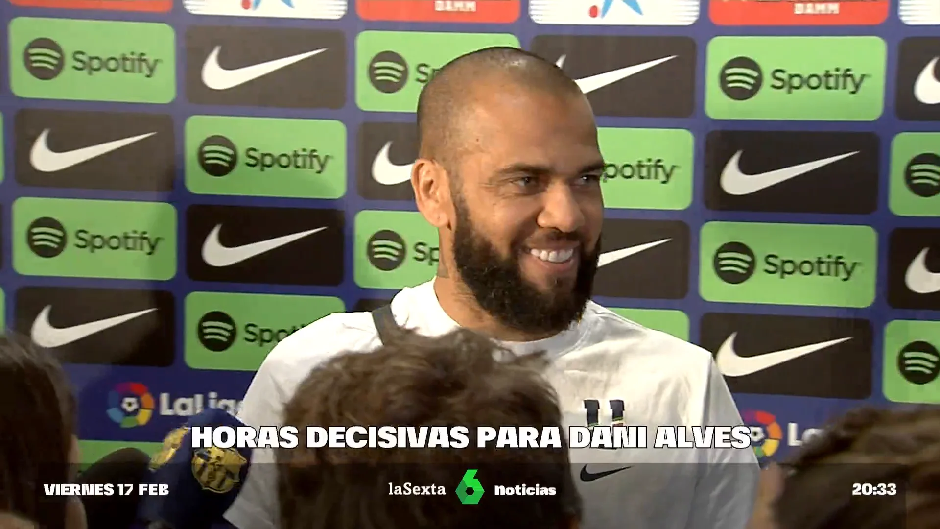 El abogado de Dani Alves asegura que el futbolista "está en paz" y "tranquilo"