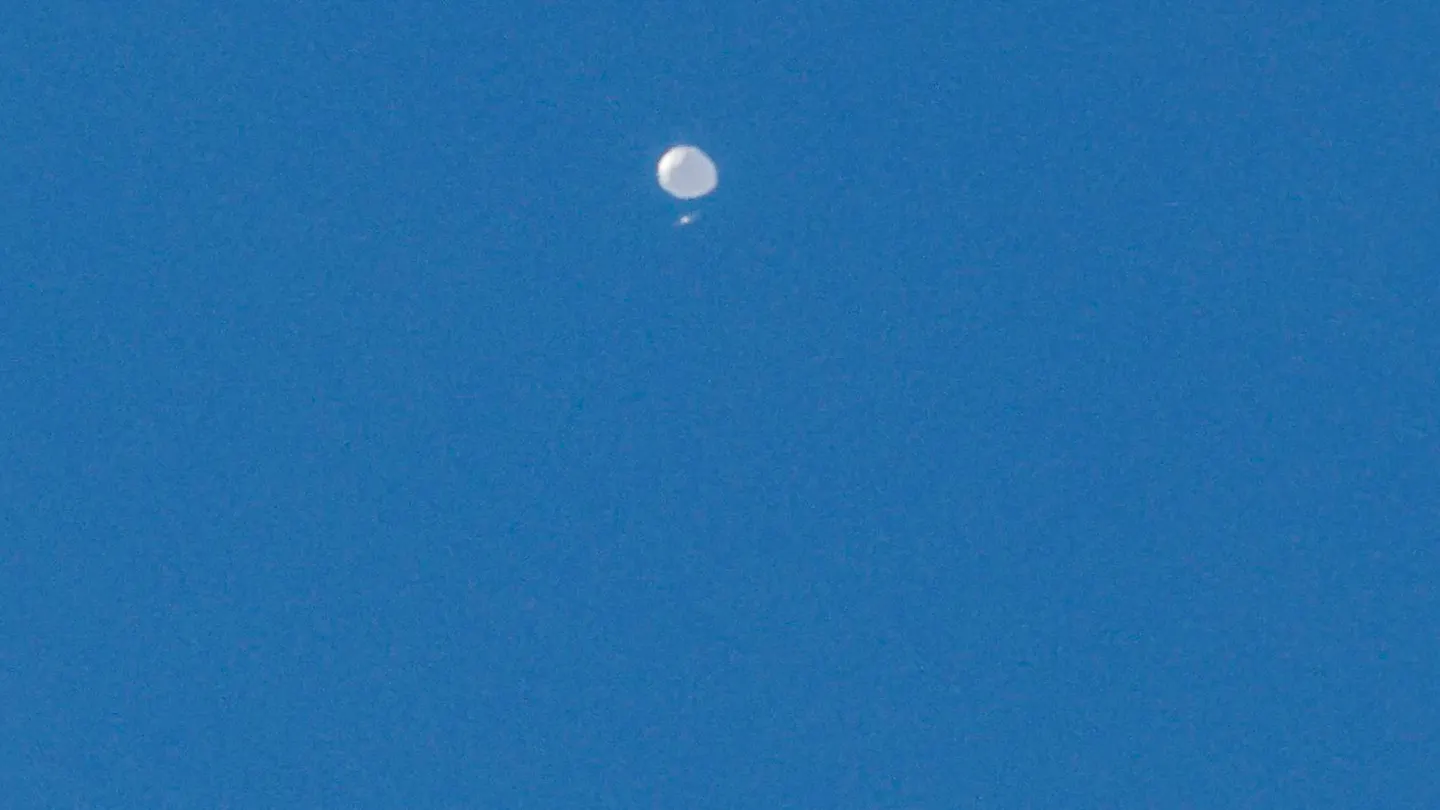Vista del globo espía de China en cielos de EE.UU., el 4 de febrero de 2023. Vista del globo espía de China en cielos de EE.UU., el 4 de febrero de 2023.