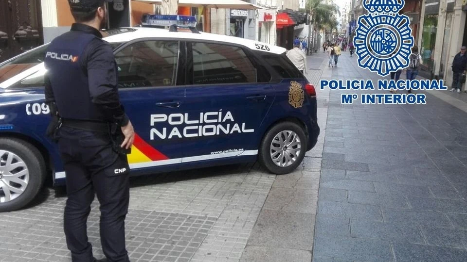  Rescatan deshidratada y semiinconsciente a una anciana en un piso de Granada