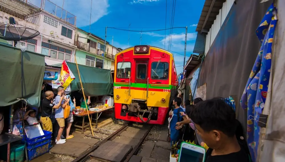 Mercado del tren Mae Klong