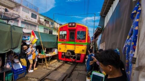 Mercado del tren Mae Klong