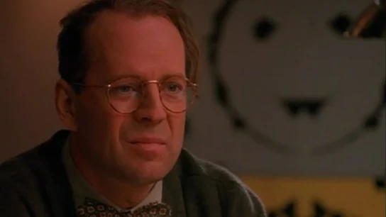 Bruce Willis apareció en 'Ally McBeal' interpretando a un antipático psicólogo. Bruce Willis apareció en 'Ally McBeal' interpretando a un antipático psicólogo.
