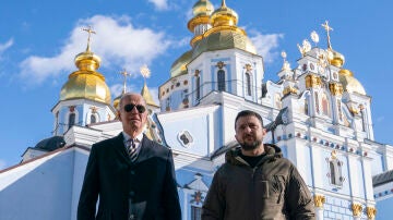 Joe Biden y Volodímir Zelensky, en el palacio Mariyinski de Kyiv