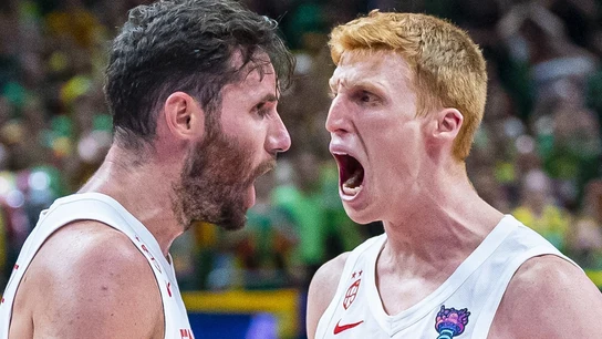 Alberto Díaz y Rudy Fernández celebrando una victoria Alberto Díaz y Rudy Fernández celebrando una victoria