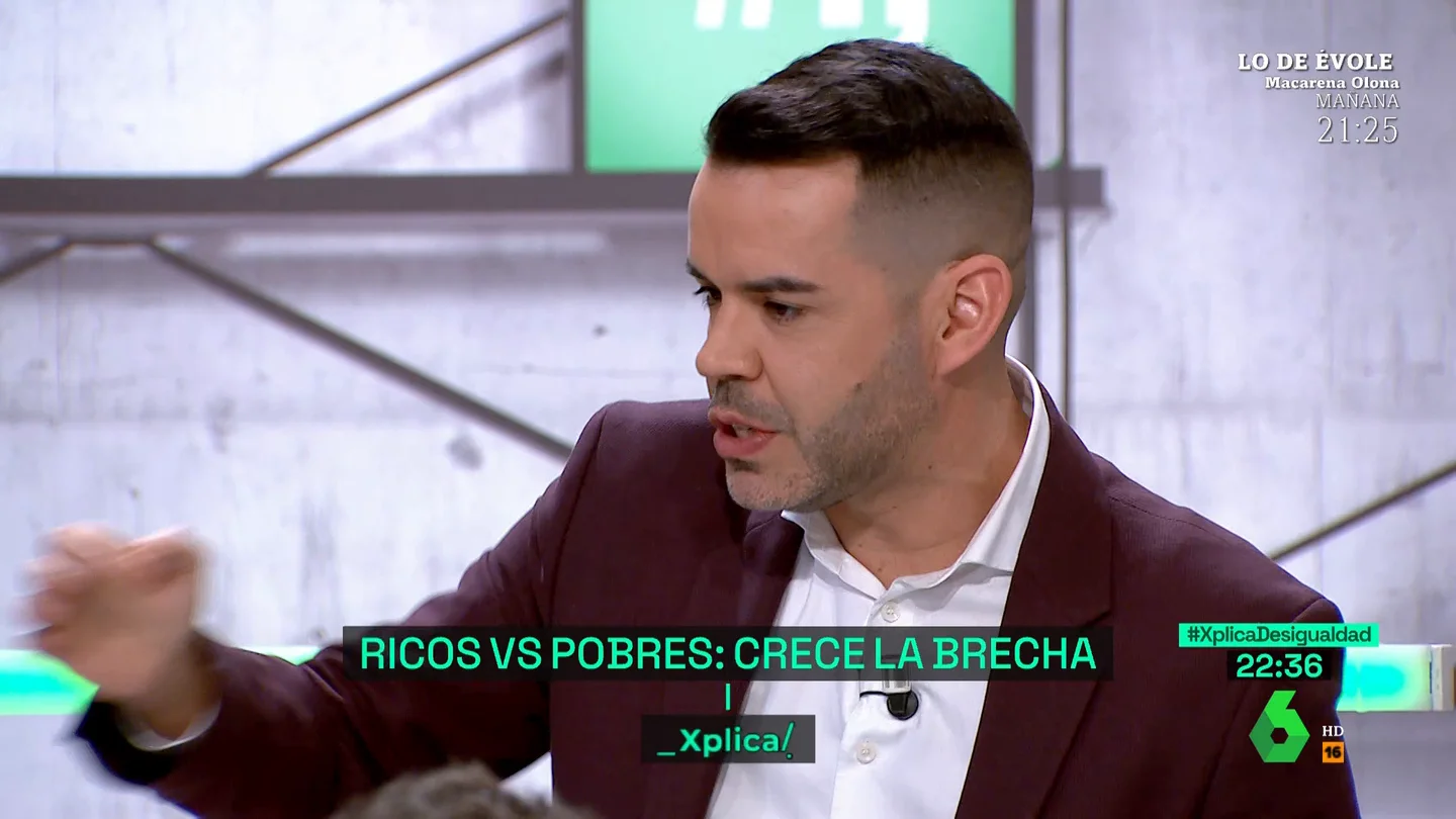 XPLICA RESPUESTA DE CAMARERO A UN EMPRESARIO XPLICA RESPUESTA DE CAMARERO A UN EMPRESARIO