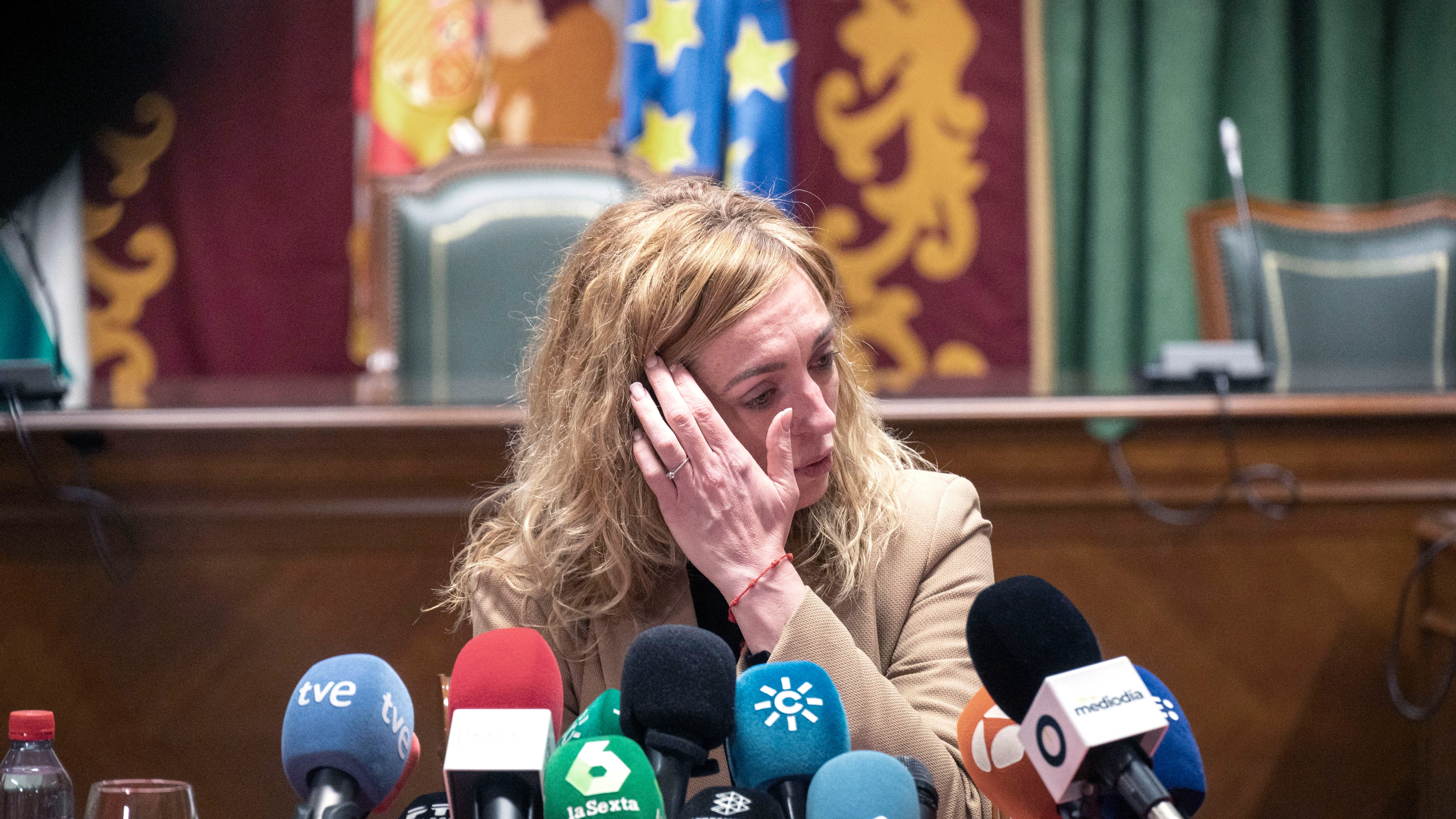 La alcaldesa de Maracena (Granada), Berta Linares (PSOE), durante su rueda de prensa