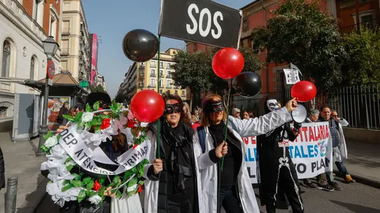 Manifestación de médicos y pediatras de la Atención Primaria de la Comunidad de Madrid Manifestación de médicos y pediatras de la Atención Primaria de la Comunidad de Madrid