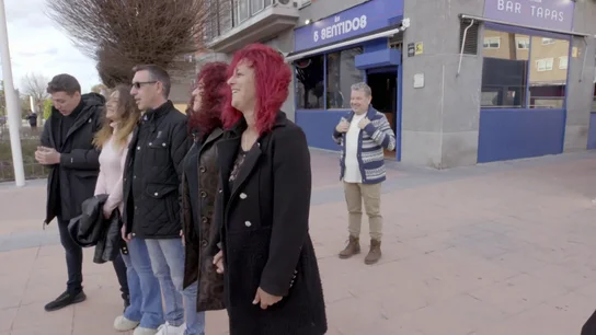 "Llevamos toda la noche sin dormir": el equipo de 'Los 5 sentidos' descubre por fin el nuevo aspecto del local "Llevamos toda la noche sin dormir": el equipo de 'Los 5 sentidos' descubre por fin el nuevo aspecto del local