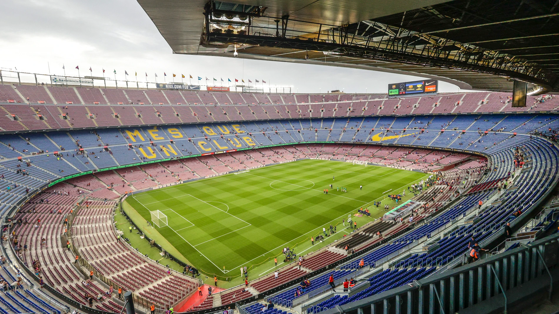 Vista general del Camp Nou, en Barcelona, donde se celebra la final de la Kings League de Piqué e Ibai