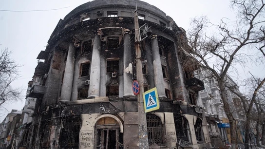 Un edificio bombardeado en Bajmut, Ucrania Un edificio bombardeado en Bajmut, Ucrania