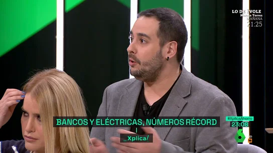 El alegato del economista Julen Bollain: "Con un sueldo de mil euros, tengas pereza o no por ahorrar, no llegas ni a fin de mes" El alegato del economista Julen Bollain: "Con un sueldo de mil euros, tengas pereza o no por ahorrar, no llegas ni a fin de mes"