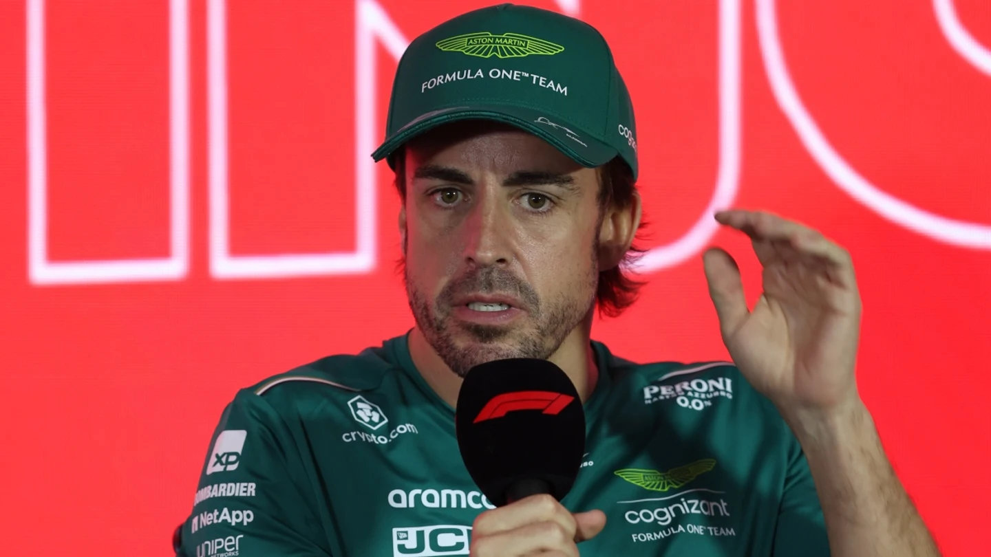 Fernando Alonso, ante los medios Fernando Alonso, ante los medios