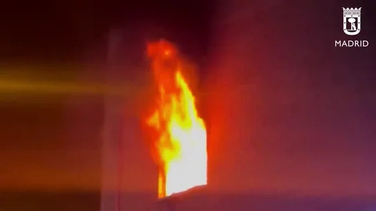 Mueren calcinadas dos personas en el grave incendio de su vivienda en Madrid Mueren calcinadas dos personas en el grave incendio de su vivienda en Madrid