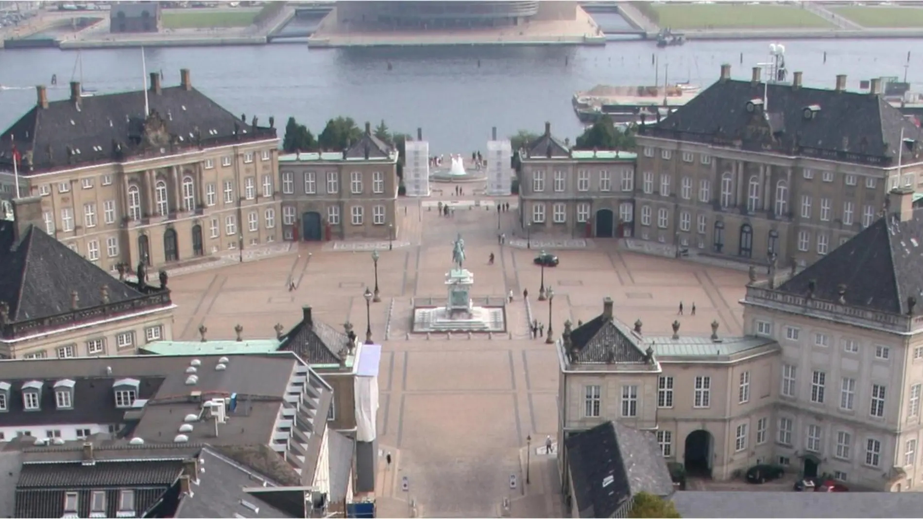 Palacio Amalienborg de Copenhague: ¿Sabías que está compuesto por cuatro palacios?