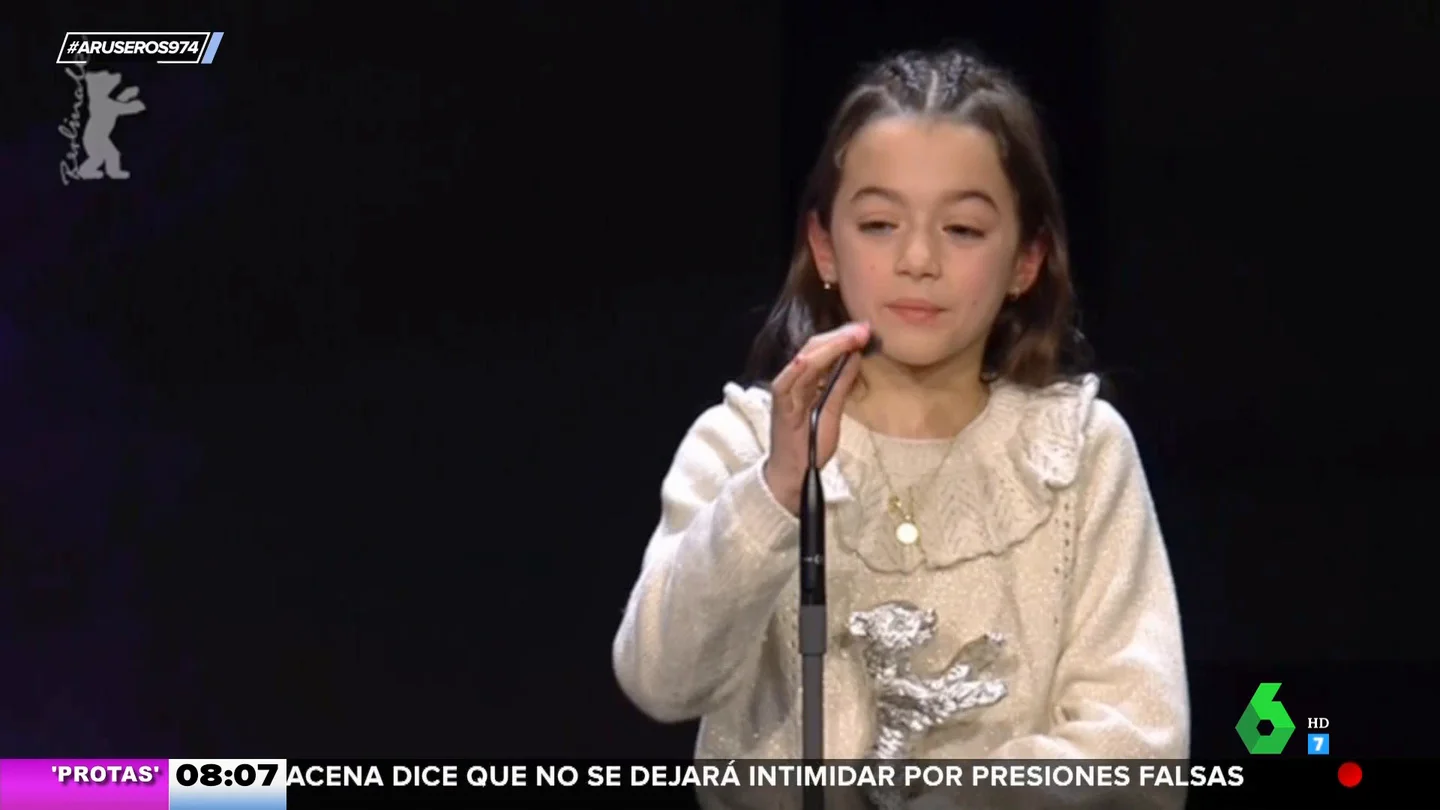 El emotivo discurso de Sofía Otero, de 8 años, al recibir el Oso de Plata en la Berlinale El emotivo discurso de Sofía Otero, de 8 años, al recibir el Oso de Plata en la Berlinale