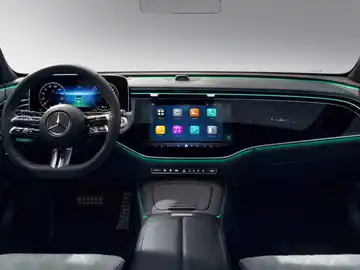 La nueva generación del Mercedes Clase E descubre su interior La nueva generación del Mercedes Clase E descubre su interior