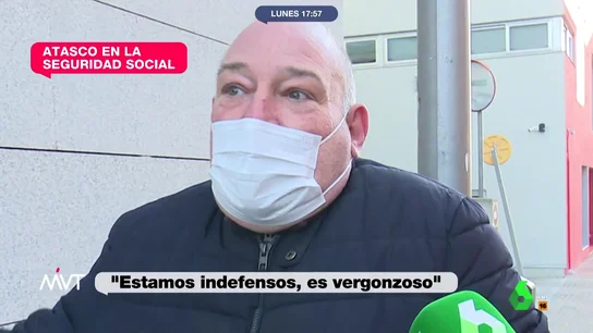 Un enfermo de cáncer denuncia el atasco en la Seguridad Social: "Me muero, me quiero jubilar y me dan cita en cuatro meses" Un enfermo de cáncer denuncia el atasco en la Seguridad Social: "Me muero, me quiero jubilar y me dan cita en cuatro meses"