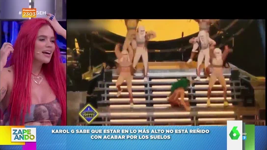 Karol G recuerda la dolorosa caída que sufrió en un concierto Karol G recuerda la dolorosa caída que sufrió en un concierto