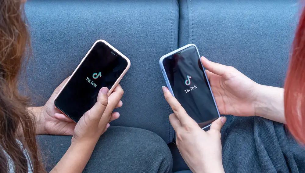 TikTok anuncia un límite de 60 minutos diarios de uso para menores para fomentar el bienestar de adolescentes y sus familias TikTok anuncia un límite de 60 minutos diarios de uso para menores para fomentar el bienestar de adolescentes y sus familias