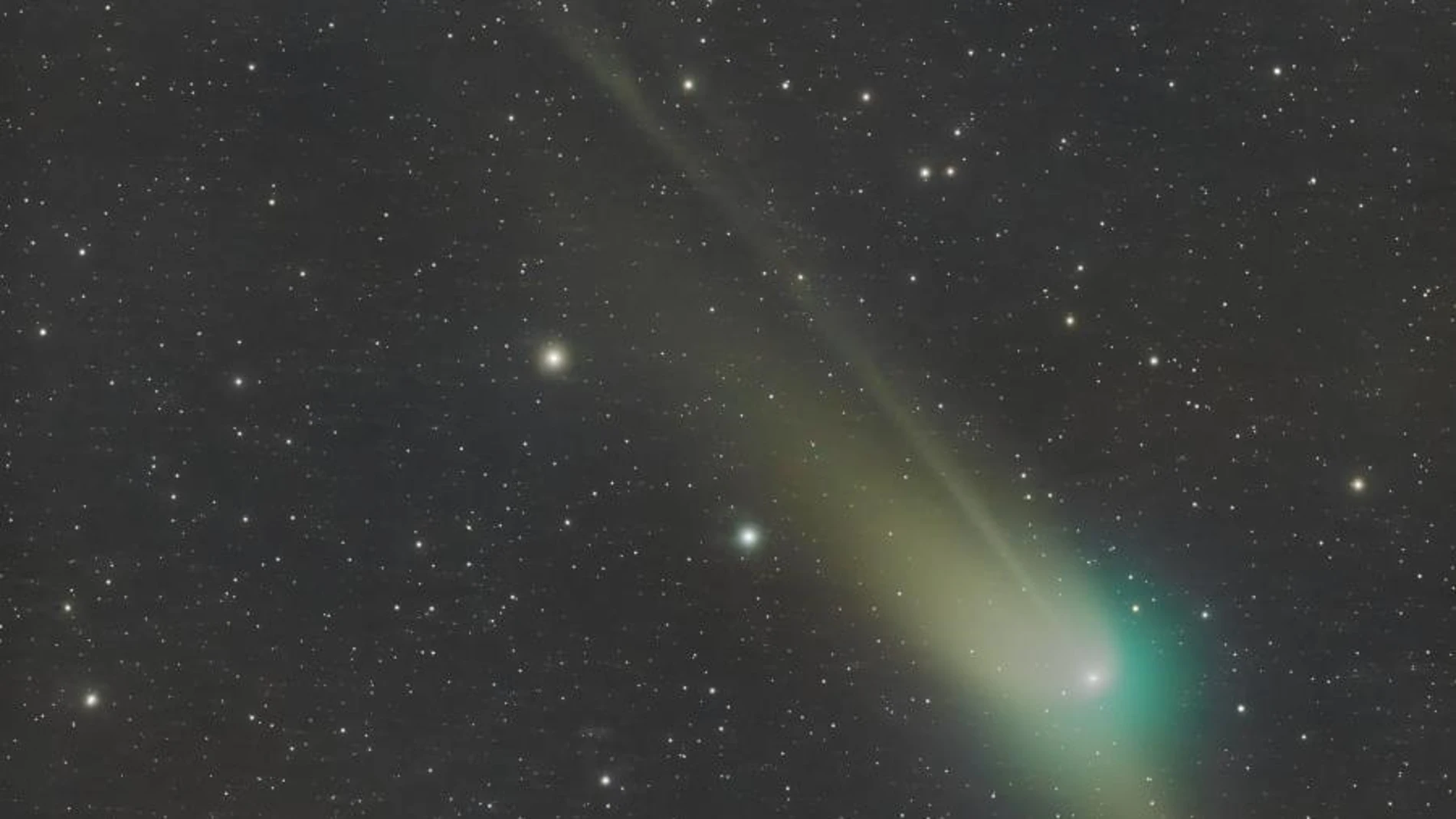 Recreación de un cometa en el espacio