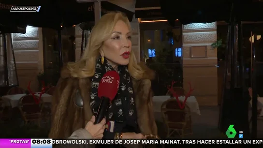 Carmen Lomana, sobre Íñigo Onieva: "Ha pasado de rufián a monaguillo" Carmen Lomana, sobre Íñigo Onieva: "Ha pasado de rufián a monaguillo"
