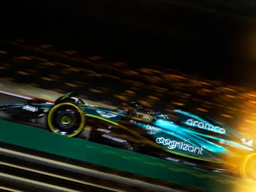 Fernando Alonso deslumbra en los entrenamientos libres Fernando Alonso deslumbra en los entrenamientos libres