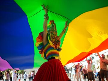 Tennessee (United States) bans drag shows to hide them from the view of children
