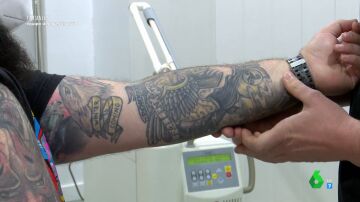 Arrepentidos de los tatuajes: así es el proceso de eliminación, su duración y coste
