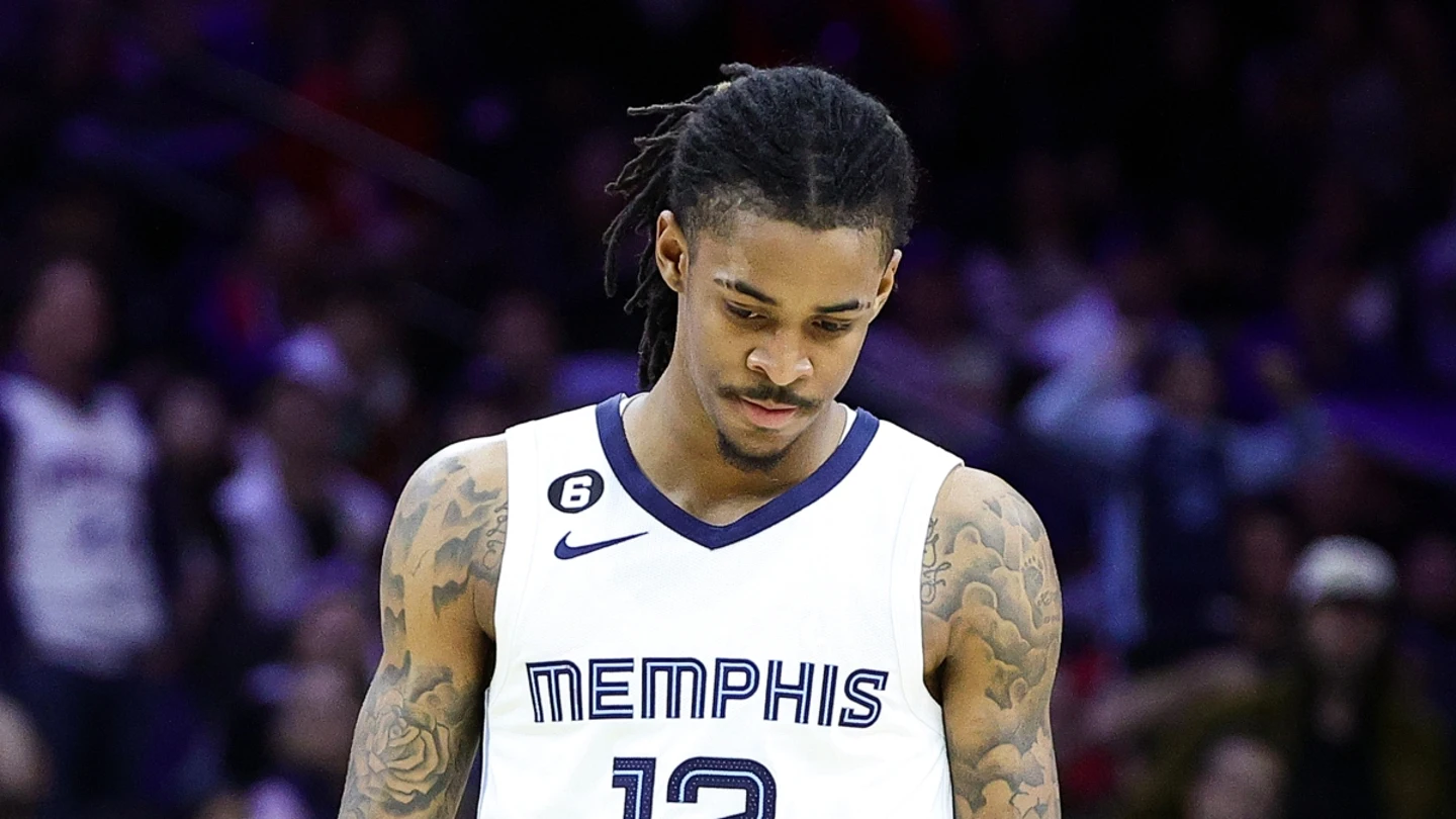 Ja Morant, cabizbajo Ja Morant, cabizbajo