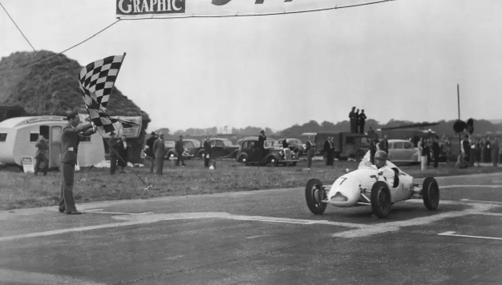 Stirling Moss 1948 en el circuito de Goodwood Motor