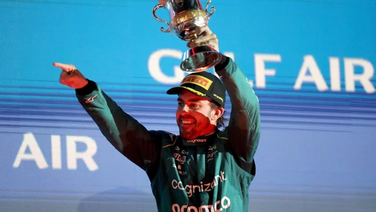 Fernando Alonso, en el podio de Bahrein Fernando Alonso, en el podio de Bahrein