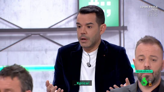 XPLICA CAMARERO ALGUIEN SE LLEVA EL DINERO XPLICA CAMARERO ALGUIEN SE LLEVA EL DINERO