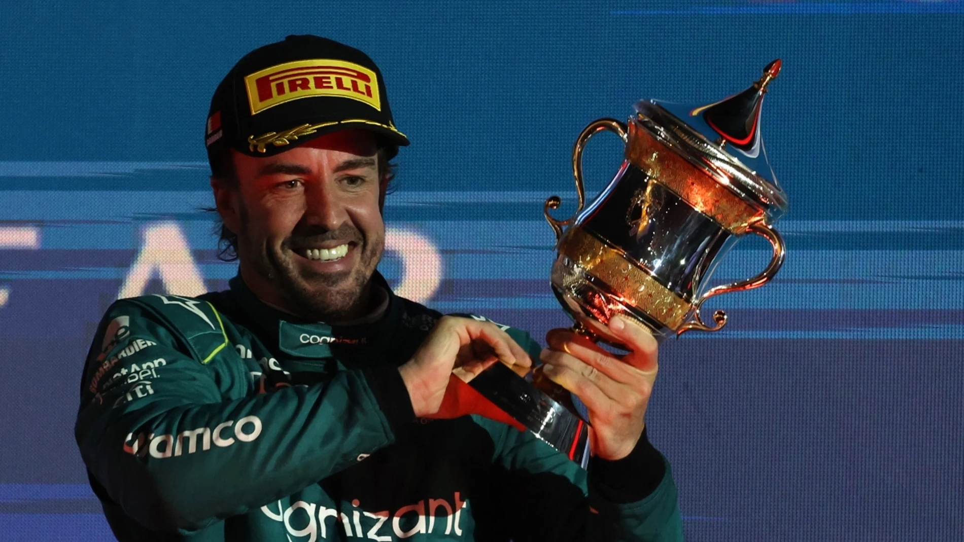 Fernando Alonso sube al podio en su debut con Aston Martin