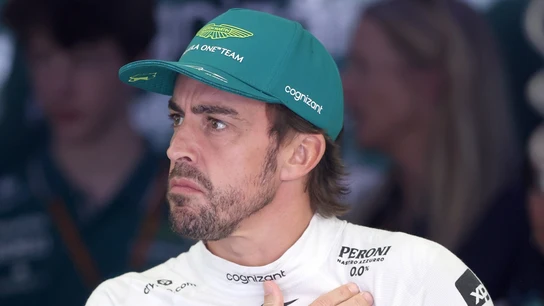 Fernando Alonso, con Aston Martin Fernando Alonso, con Aston Martin
