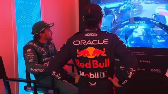 La reacción de Fernando Alonso cuando se entera de que le golpea Stroll y no Hamilton La reacción de Fernando Alonso cuando se entera de que le golpea Stroll y no Hamilton