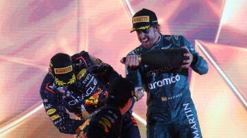 Fernando Alonso y Max Verstappen