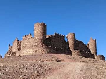 Castillo de Almonacid, en un pueblo de Toledo Castillo de Almonacid, en un pueblo de Toledo