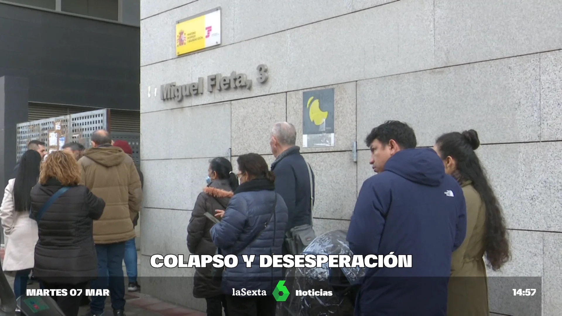 Colas para ser atendidos en las oficinas de la Seguridad Social