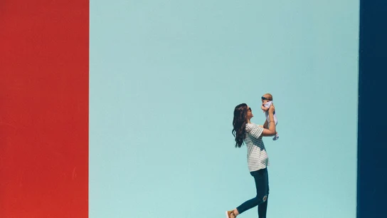 "No puedes hacerlo todo de manual": cómo evitar la culpa por no ser una madre perfecta "No puedes hacerlo todo de manual": cómo evitar la culpa por no ser una madre perfecta