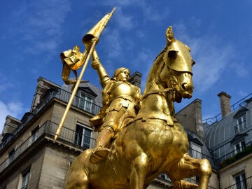 Estatua de Juana de Arco en París