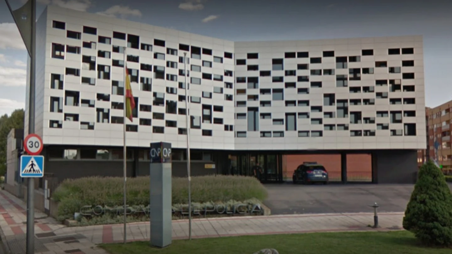 Detienen a un menor tras grabarse manteniendo relaciones sexuales con una menor de 13 años y difundirlo Detienen a un menor tras grabarse manteniendo relaciones sexuales con una menor de 13 años y difundirlo