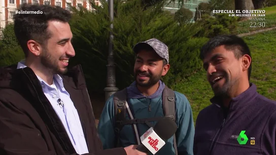 La 'confesión' de dos turistas mexicanos a Isma Juárez: "Hemos venido a beber vino y cerveza todo el día" La 'confesión' de dos turistas mexicanos a Isma Juárez: "Hemos venido a beber vino y cerveza todo el día"