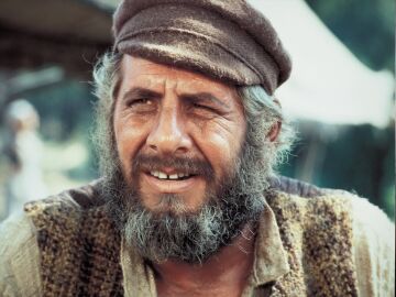 Actor Chaim Topol, ‘Fiddler on the Roof’ in 1971 musical, dies