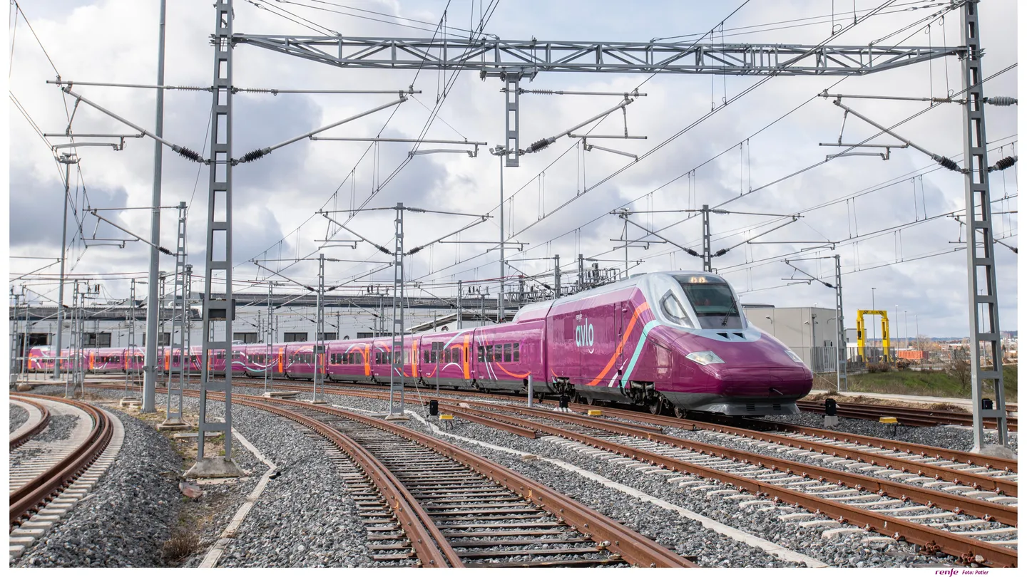 ¿Qué novedades trae el tren 'low cost' AVLO frente al AVE durante 2023? ¿Qué novedades trae el tren 'low cost' AVLO frente al AVE durante 2023?