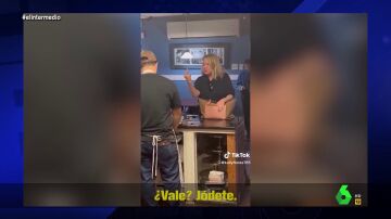 Wyoming critica el vídeo viral de una americana que insulta al dueño de una pizzería por tener la tele en español 