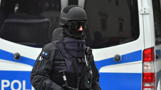 Imagen de archivo de un agente de policía en Alemania. Imagen de archivo de un agente de policía en Alemania.