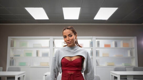 La estrella internacional del pop Anitta ser&aacute; una de las nuevas caras de '&Eacute;lite' 7 junto a Maribel Verd&uacute; o Leonardo Sbaraglia.