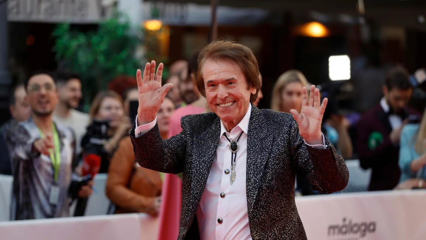 La gran noche de Raphael en el Festival de Málaga: reconocimiento a su carrera en el cine La gran noche de Raphael en el Festival de Málaga: reconocimiento a su carrera en el cine