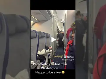 Una joven graba la caída de un avión desde dentro y lo publica en TikTok: "Vi todo volar en cámara lenta" Una joven graba la caída de un avión desde dentro y lo publica en TikTok: "Vi todo volar en cámara lenta"